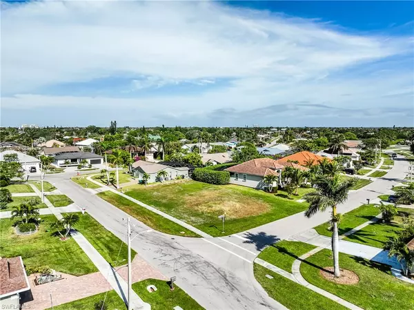Marco Island, FL 34145,1318 Freeport AVE