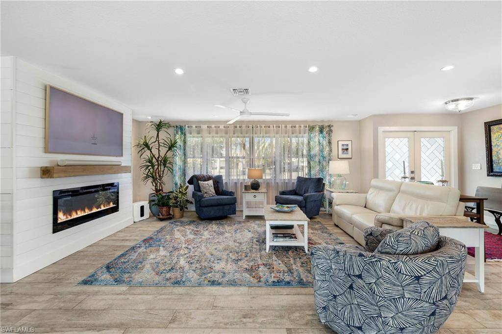 North Fort Myers, FL 33917,2144 Cape WAY