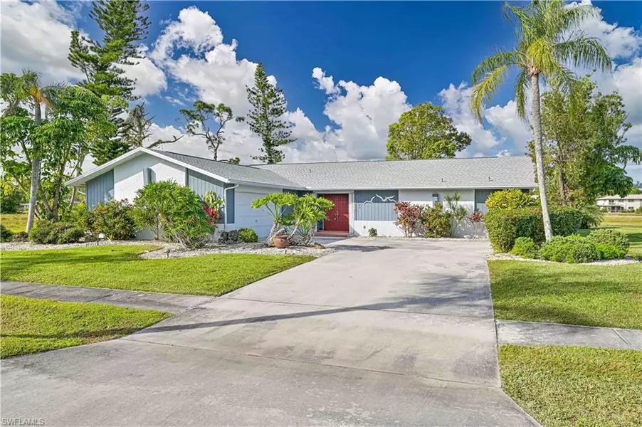 4145 Prestwick CT, North Fort Myers, FL 33903