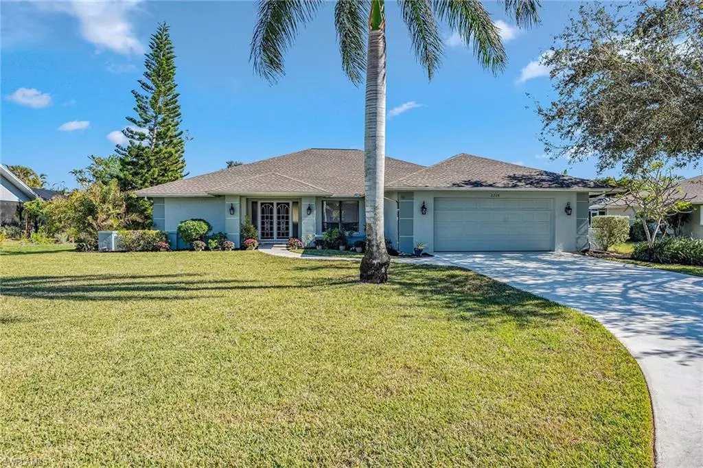 Naples, FL 34110,2208 Regal WAY