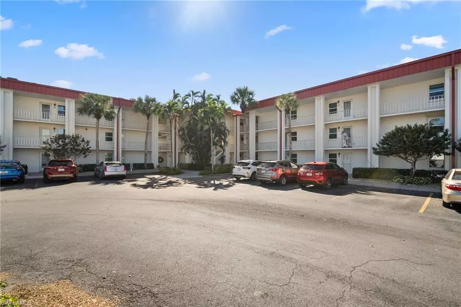 1700 Pine Valley DR #314, Fort Myers, FL 33907