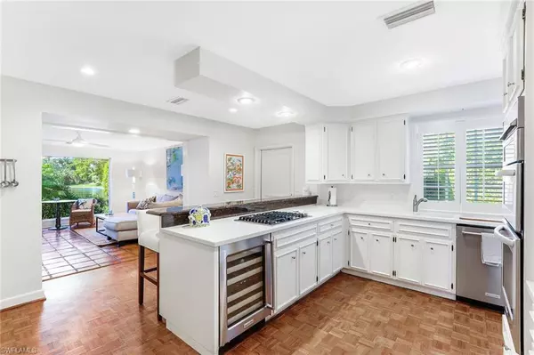 Naples, FL 34102,2700 Lantern LN