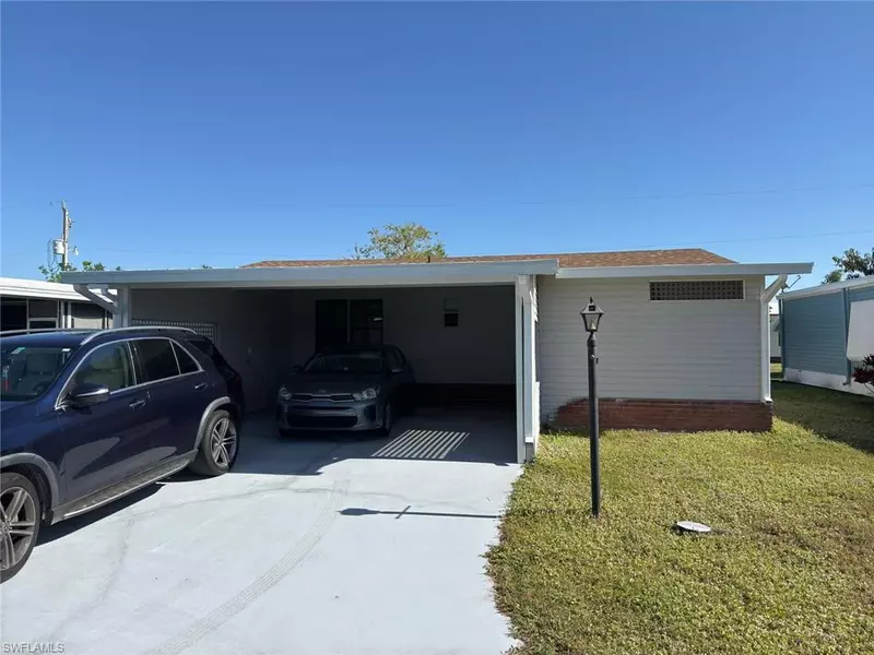 3158 Bunny Run DR, North Fort Myers, FL 33917