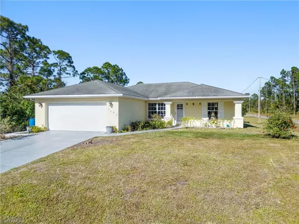 1143 Cove ST E, Lehigh Acres, FL 33974