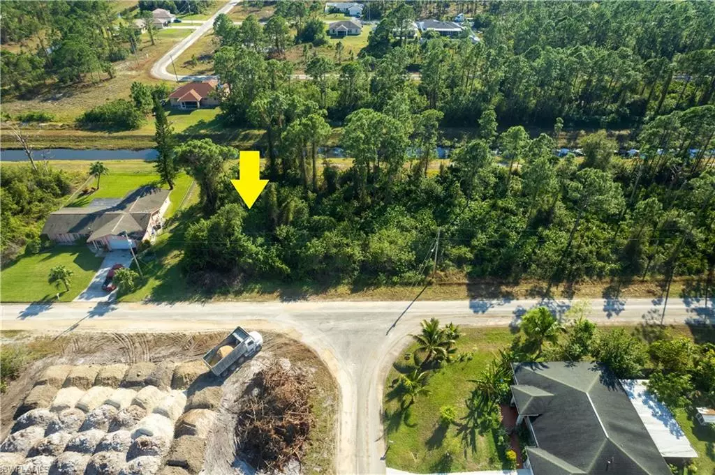 Lehigh Acres, FL 33974,1118 Bari ST E