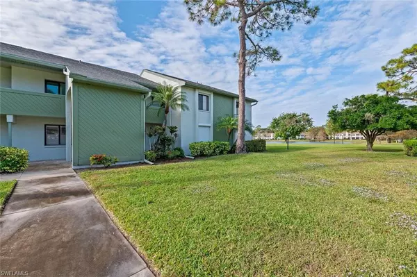 Naples, FL 34112,2922 Kings Lake BLVD #2922