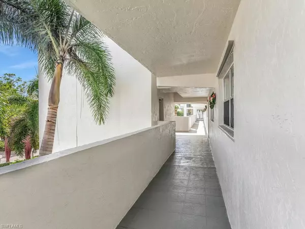 Naples, FL 34103,29 High Point CIR E #206