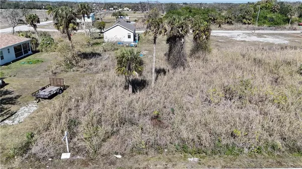 23021 Avenue A, Alva, FL 33920