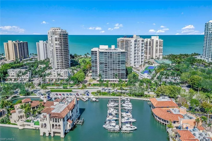 4031 Gulf Shore BLVD N #22, Naples, FL 34103