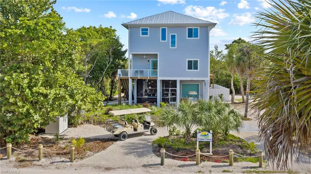 Captiva, FL 33924,631 Rum RD