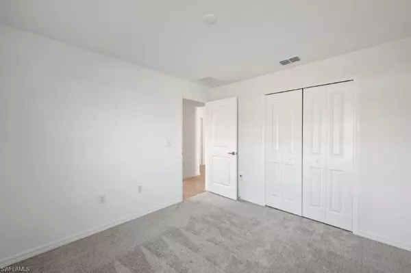 North Fort Myers, FL 33917,17682 Paradiso WAY