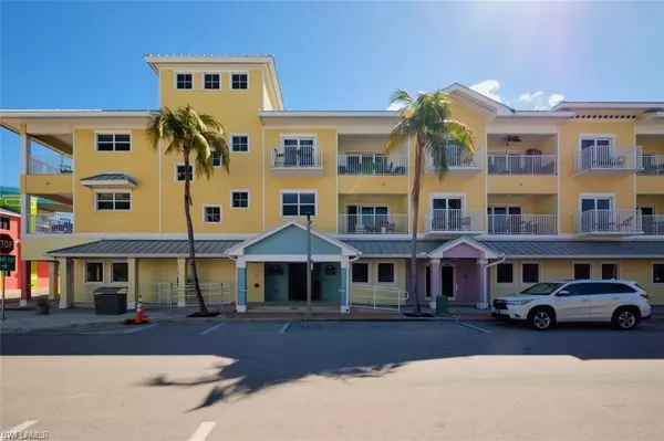 Fort Myers Beach, FL 33931,450 Old San Carlos BLVD #207