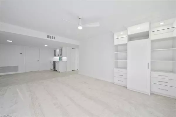 Sanibel, FL 33957,3145 W Gulf DR #102