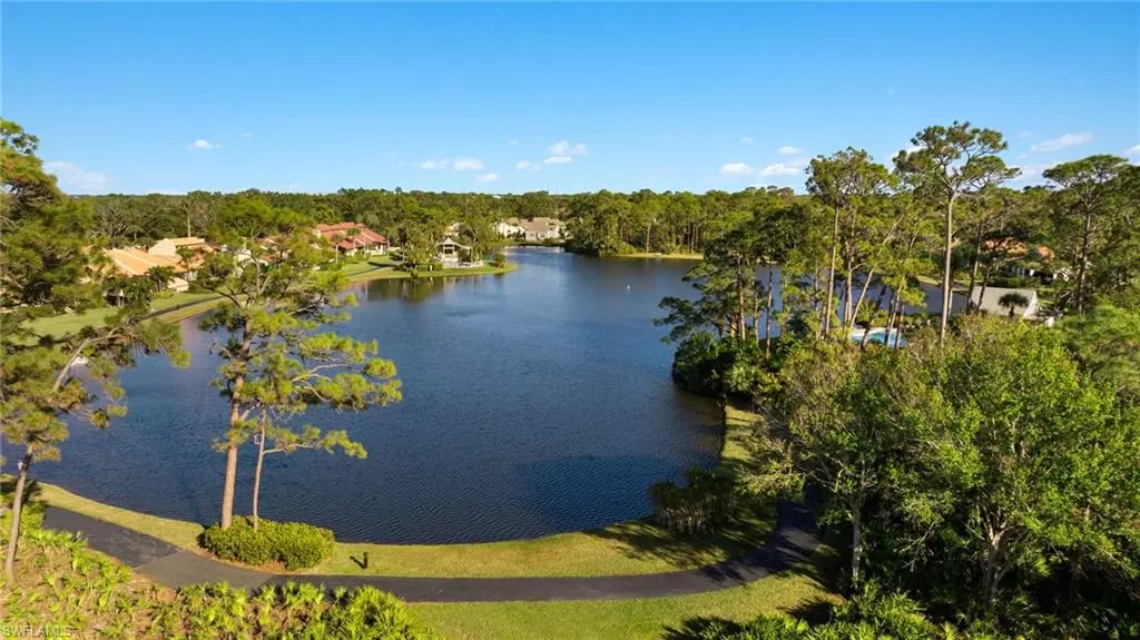 Naples, FL 34110,15450 Cedarwood LN #203