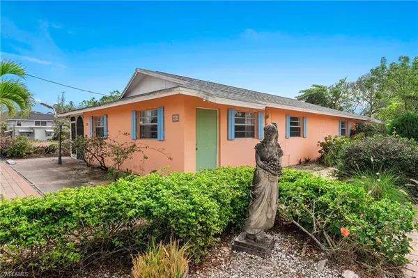 4231 Mariner LN, Bonita Springs, FL 34134