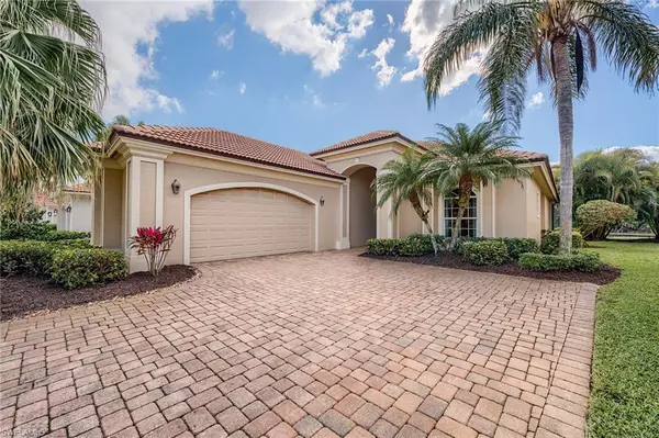 10101 Northridge CT, Estero, FL 34135