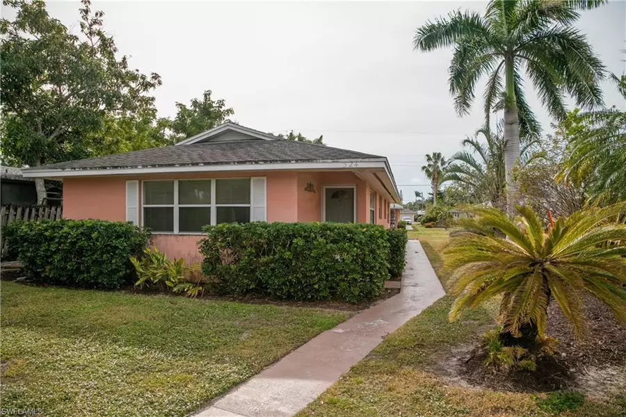 524 97th AVE N #A, Naples, FL 34108