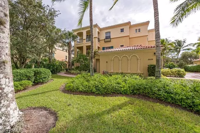 Naples, FL 34109,2826 Tiburon RD #101