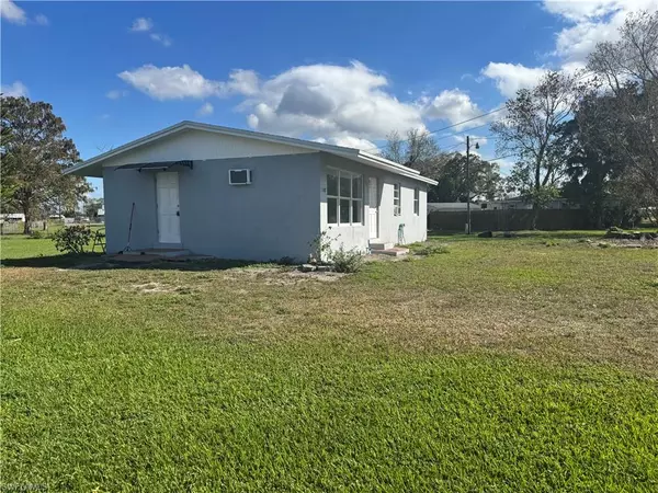 Moore Haven, FL 33471,298 6th ST