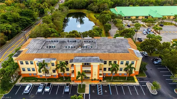 3960 Radio RD #107, Naples, FL 34104