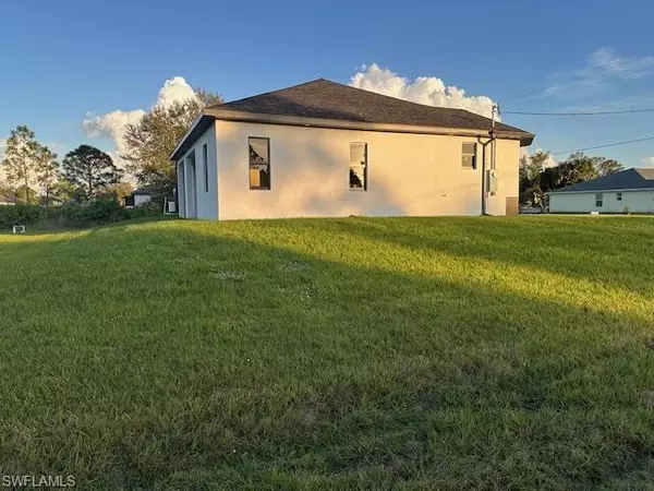 Lehigh Acres, FL 33971,3418 12th ST W