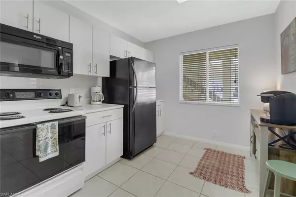 Naples, FL 34109,7791 Esmeralda WAY #L103