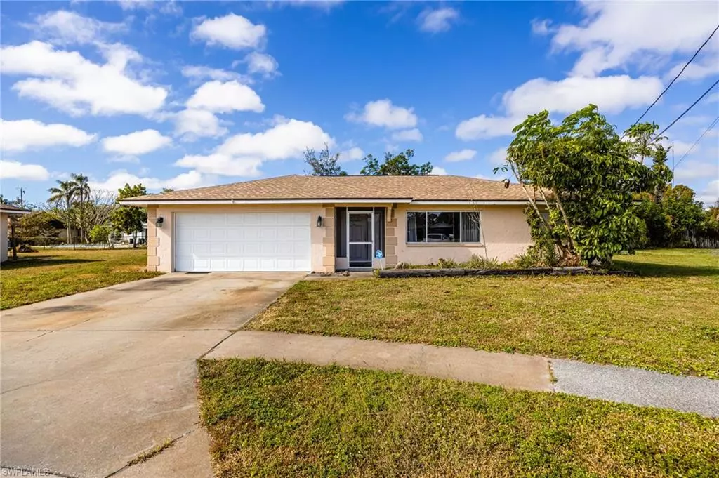 North Fort Myers, FL 33903,5988 Sonnet CT