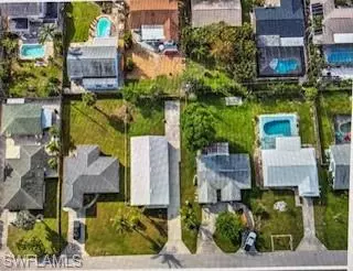 40 1st ST, Bonita Springs, FL 34134