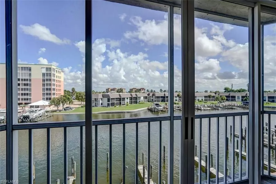 4551 Bay Beach LN #352, Fort Myers Beach, FL 33931