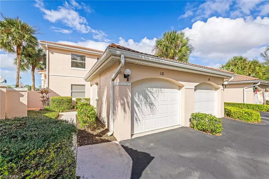 888 Woodshire LN #L12, Naples, FL 34105