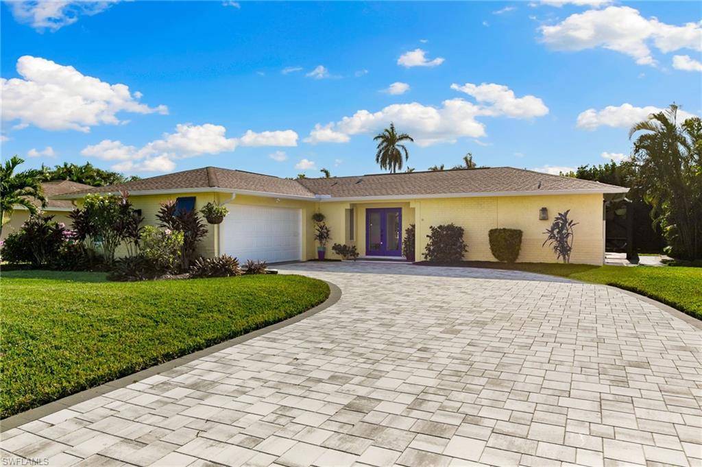 230 Pine Valley CIR, Naples, FL 34113