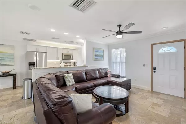 Marco Island, FL 34145,787 Apple CT