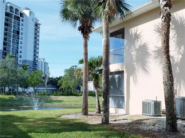 Naples, FL 34110,661 Wiggins Lake DR #201