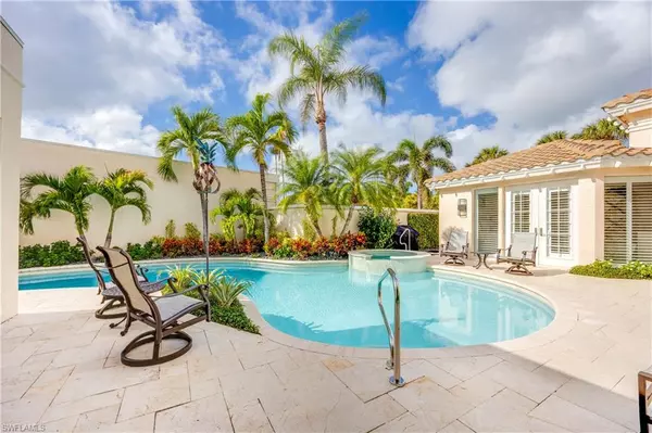 Naples, FL 34108,7980 Grand Bay DR #4