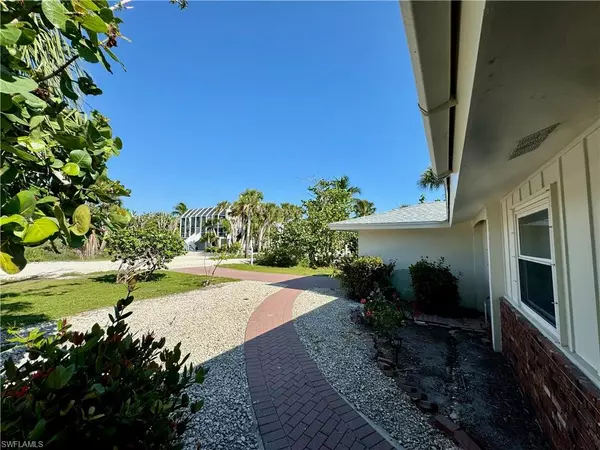 Sanibel, FL 33957,9225 Belding DR