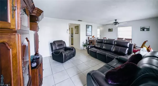 Lehigh Acres, FL 33936,43 Tangerine CT