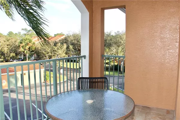 Naples, FL 34104,1265 Wildwood Lakes BLVD #303