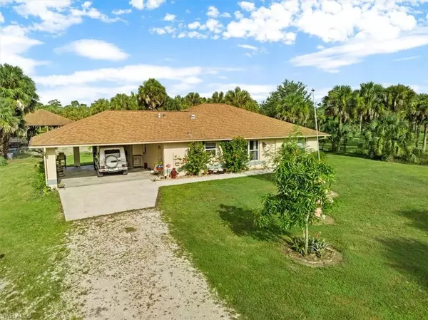 440 21st ST NW, Naples, FL 34120