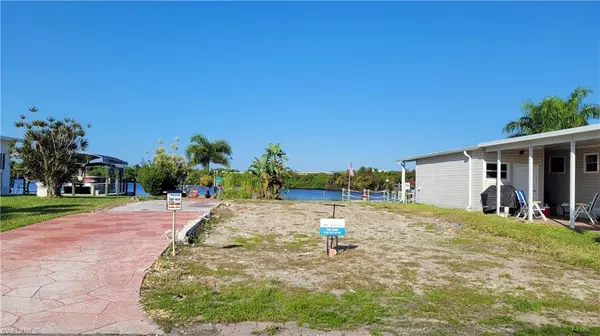 306 Shoreland DR, Fort Myers, FL 33905