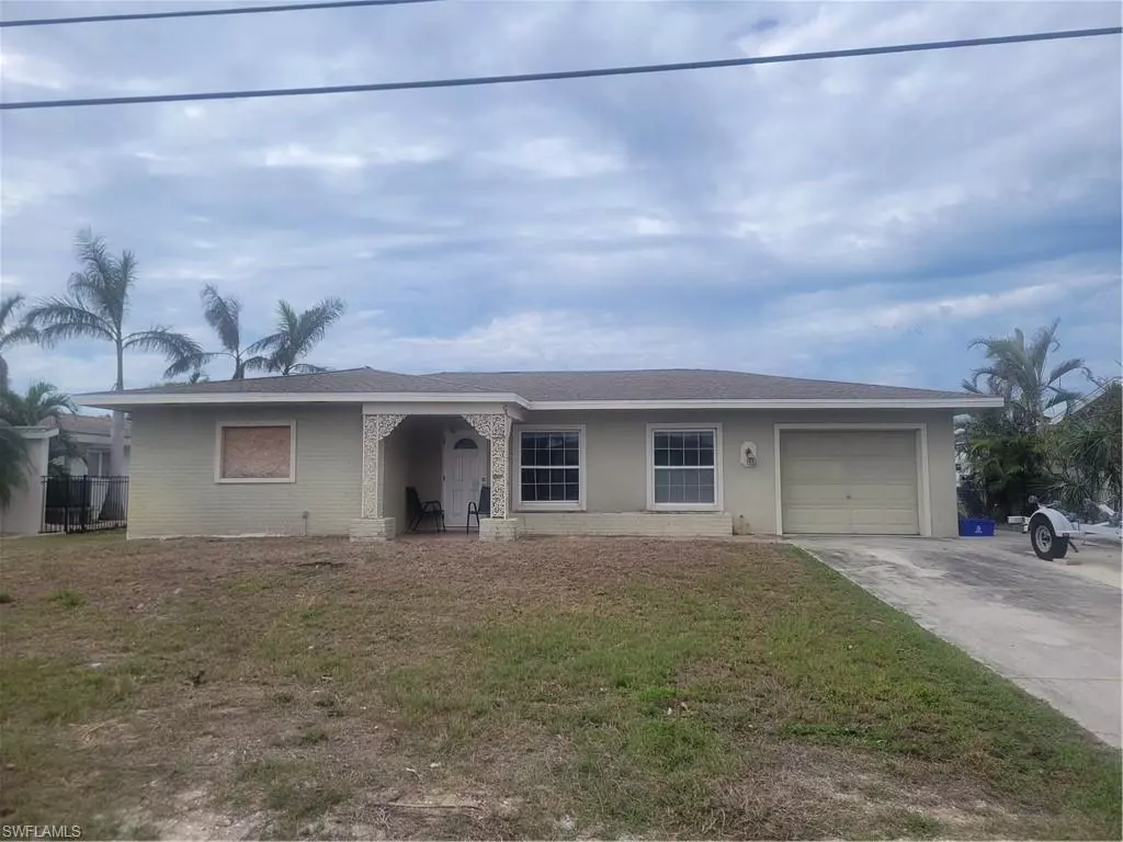 Fort Myers Beach, FL 33931,18196 Cutlass DR