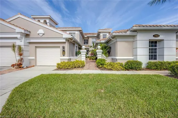 Naples, FL 34114,3985 Deer Crossing CT #205