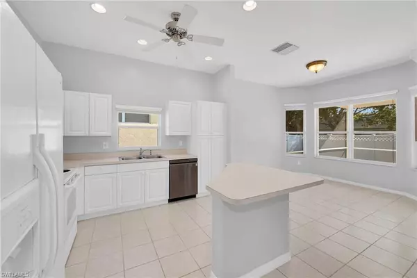 Naples, FL 34104,1042 Jardin DR