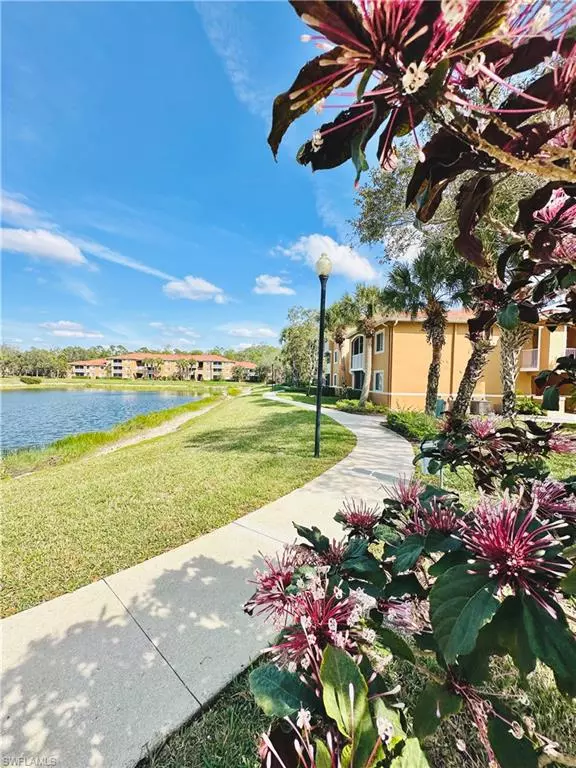 Naples, FL 34112,1820 Florida Club CIR #2210