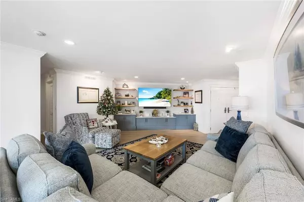 Naples, FL 34103,4041 Gulf Shore BLVD SW #902