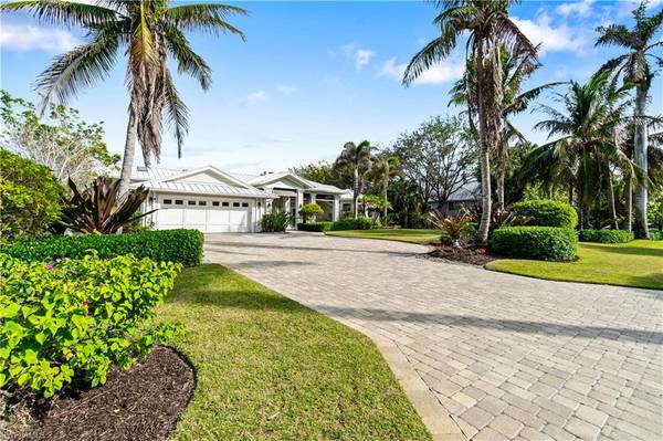 5074 Seahorse AVE, Naples, FL 34103