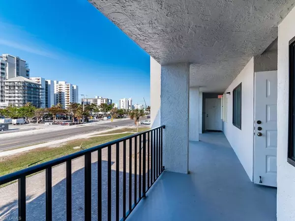 Fort Myers Beach, FL 33931,6655 Estero BLVD #212