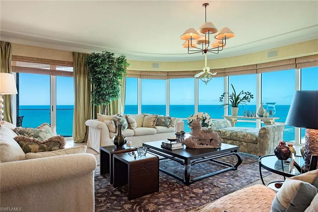 Naples, FL 34103,4101 Gulf Shore BLVD N #20N