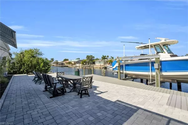 Matlacha Isles, FL 33991,12235 Boat Shell DR