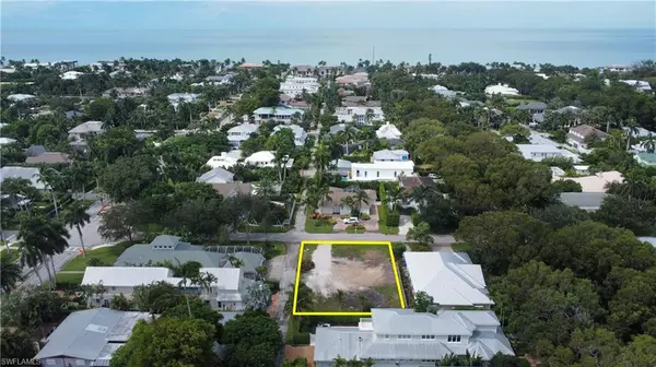 76 4th ST N, Naples, FL 34102