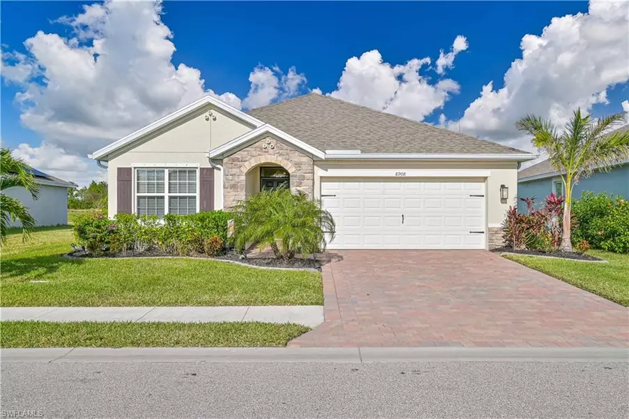 8908 Cascade Price CIR, North Fort Myers, FL 33917